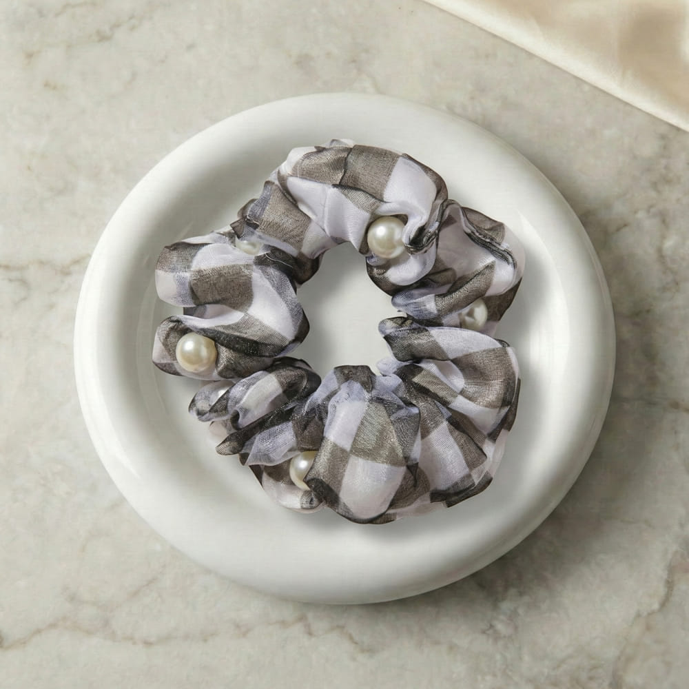 img_20251231201653831_A58CX | Glowviera.com Black & White Check Pearl Scrunchie