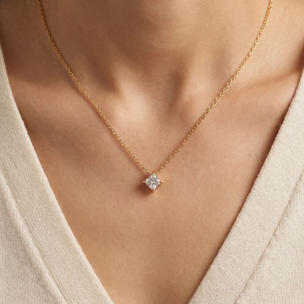 Anti tarnish gold crystal pendant necklace for women