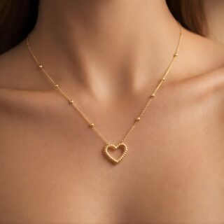 Anti tarnish gold heart pendant necklace for women
